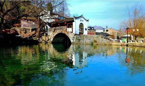 淅川上集镇西坪头小学举行军训成果展演_kaiyun开云官方在线登录(图1) kaiyun开云网页版